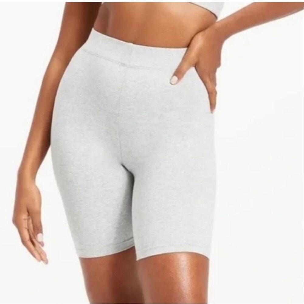☀️Good American Heather Gray High Rise Sporty 8” Bike Shorts Size 3/Large NWT